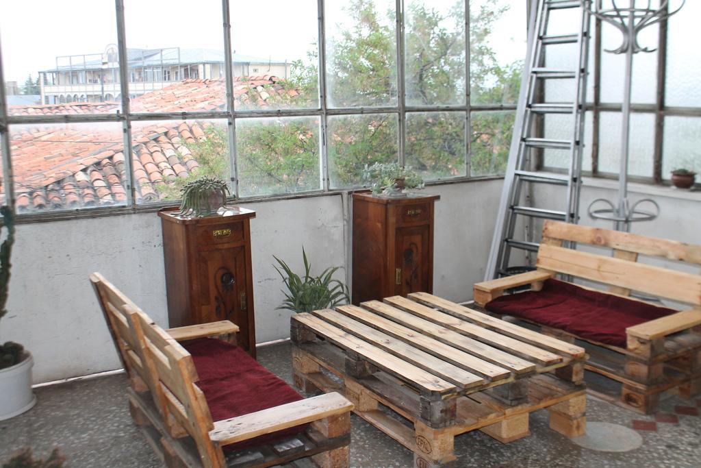 Tlt Guest House Telavi Exterior photo