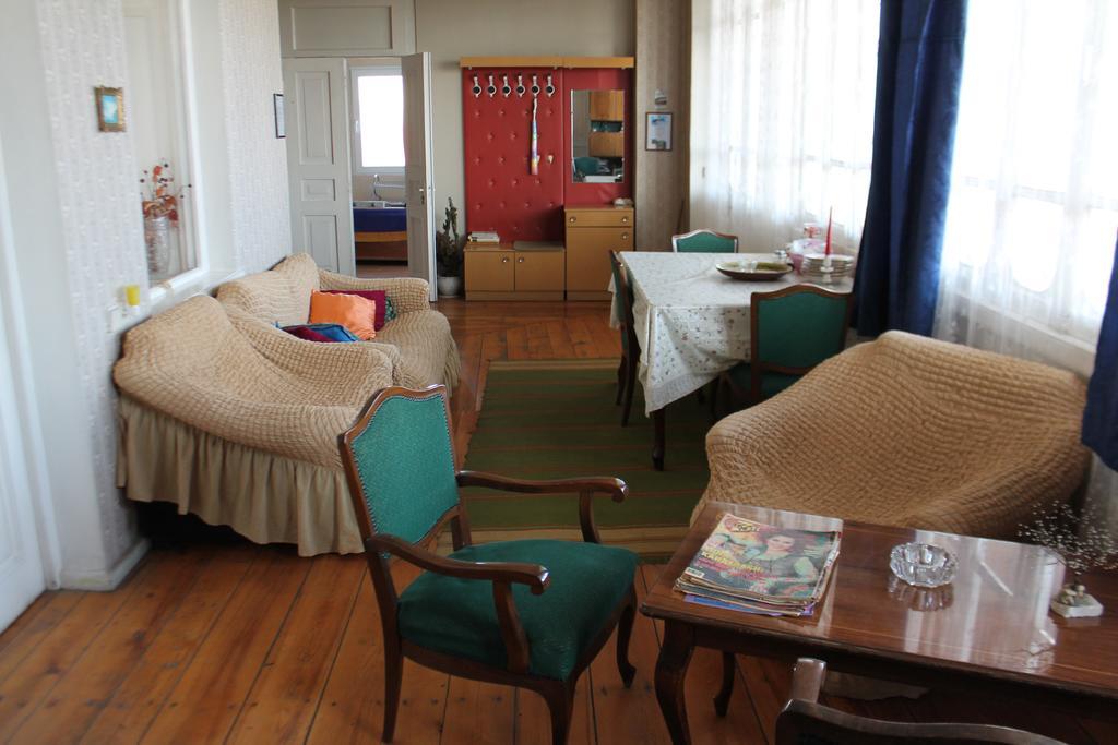 Tlt Guest House Telavi Exterior photo
