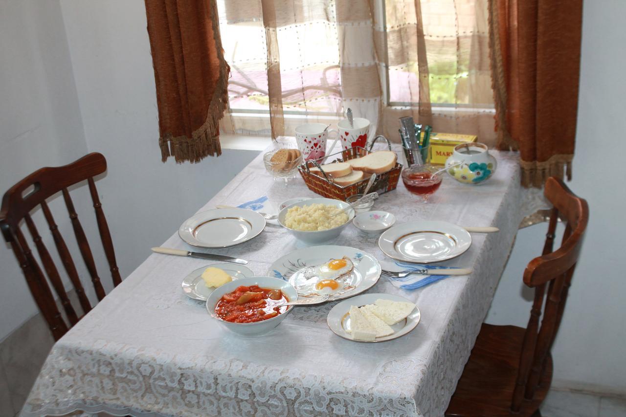 Tlt Guest House Telavi Exterior photo