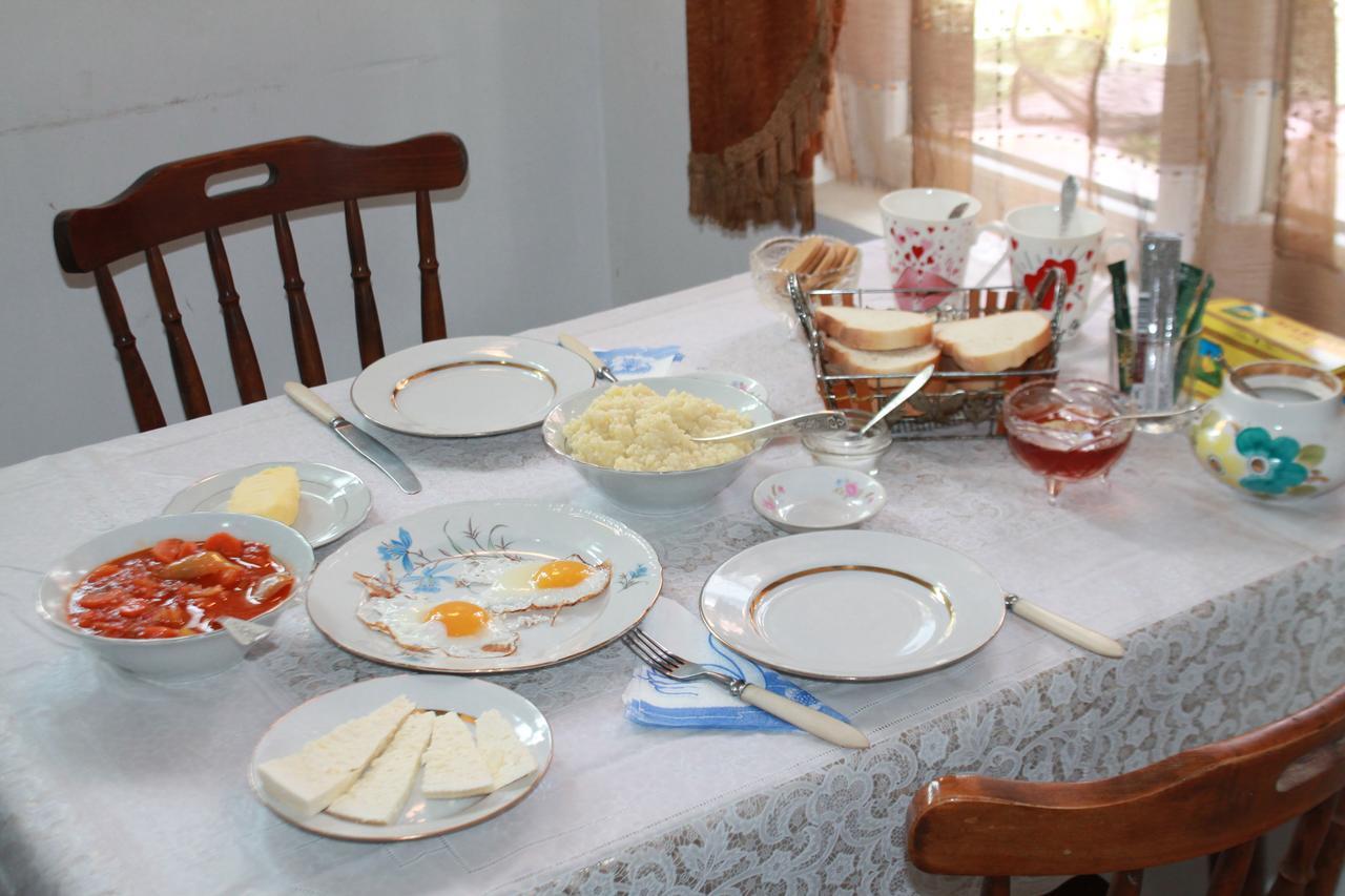 Tlt Guest House Telavi Exterior photo